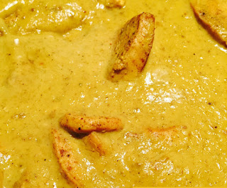 Easy Korma Chicken by Appetit Voyage