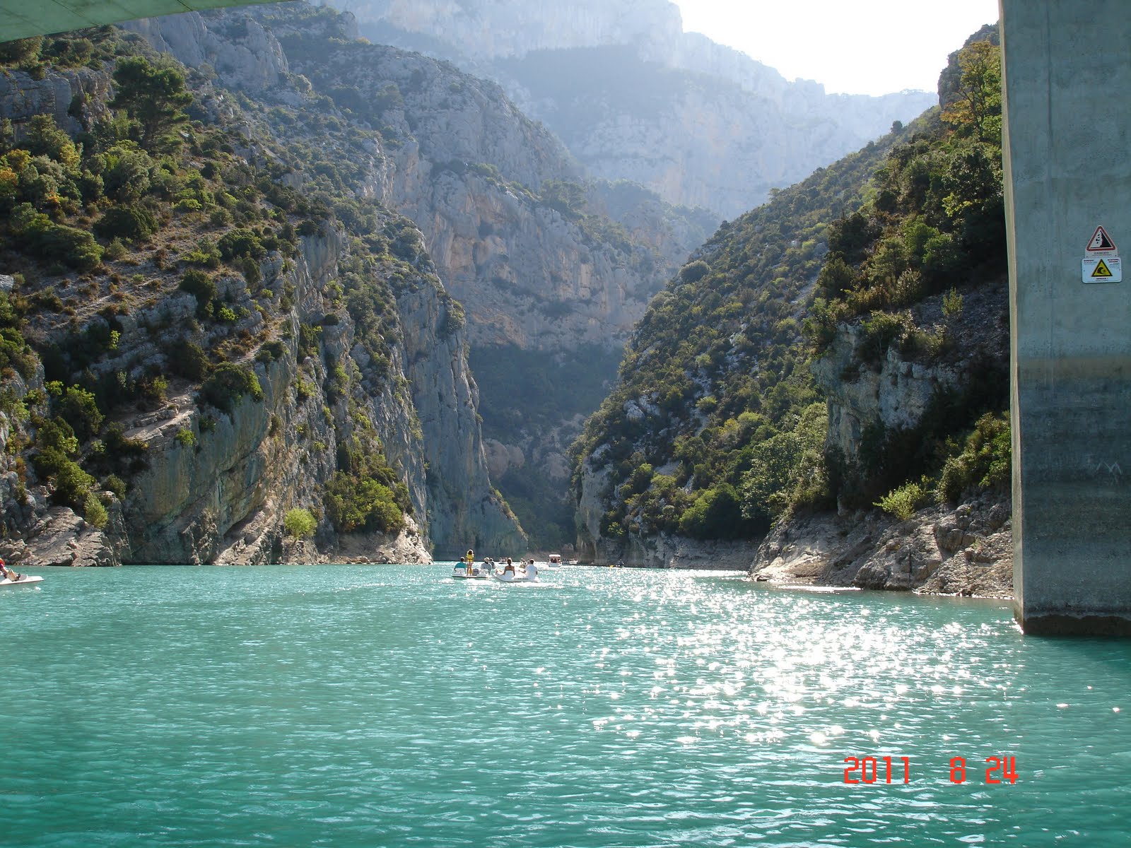 Les du Verdon en Provence Les du Verdon ( vu d'un pédalo )