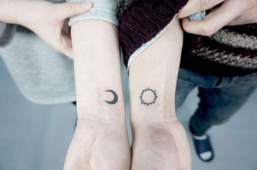Diese Sonne und Mond paar tattoos