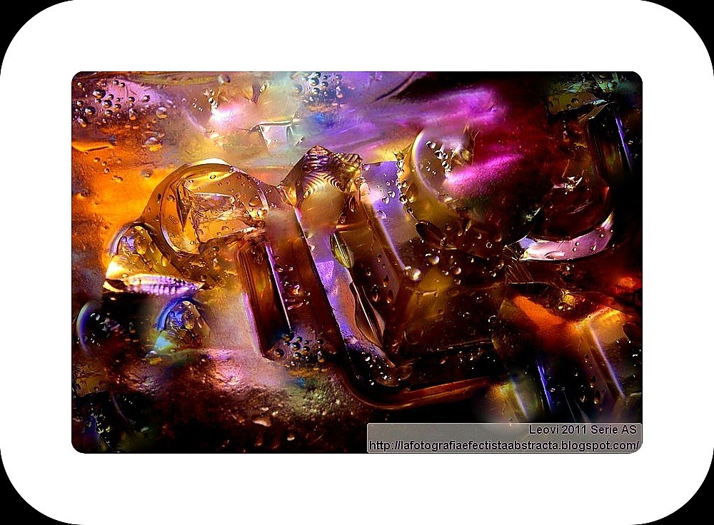 Foto Abstracta 3143 La escalera que conduce al lugar donde escondes tus sueños - The staircase leading up to the place where you hide your dreams Foto Abstracta 3143 La escalera que conduce al lugar donde escondes tus sueños - The staircase leading up to the place where you hide your dreams