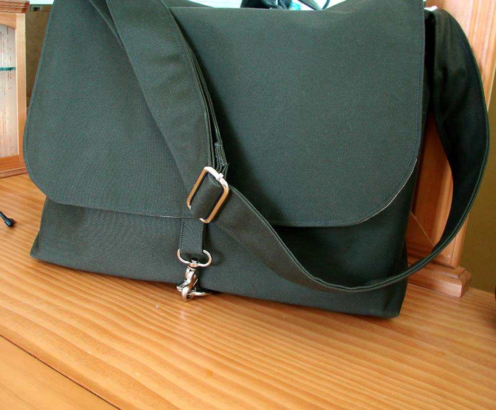 Messenger Bags Men's Laptop Messenger Bag in Olive Green