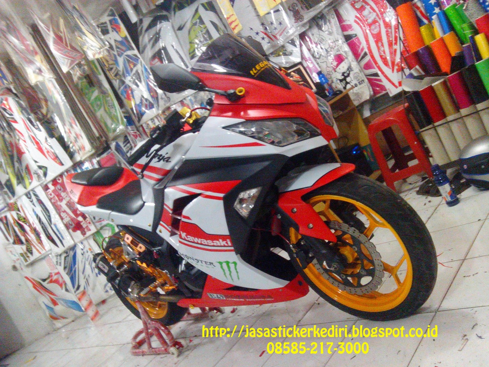 Kumpulan Modif Cutting Sticker New Vixion Terlengkap Cermin