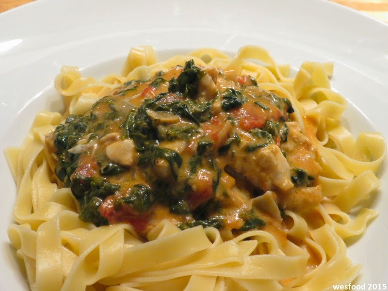 WesFood - Herr Westerhausen kocht ...: Spinat-Tomaten Ragout mit Fisch