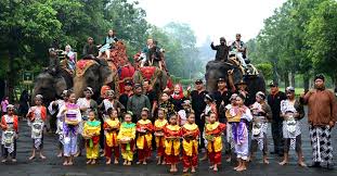 Sensasi Naik Gajah Di Candi Borobudur Info Borobudur Dan Sensasi Naik Gajah Di Candi Borobudur Info Borobudur Dan