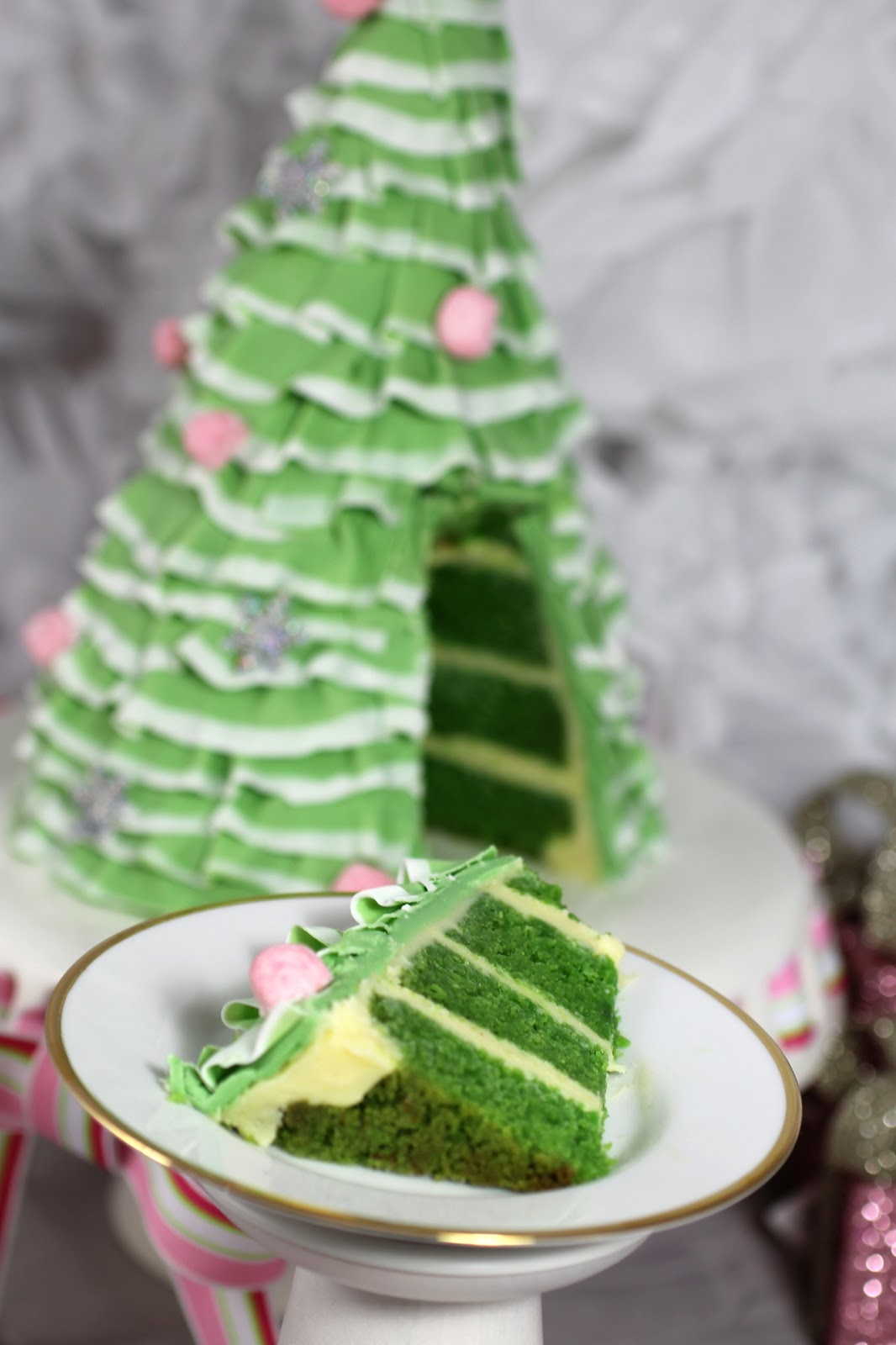 Bubble and Sweet: Pretty Layered Ruffle Christmas Tree Cake - the anti ...