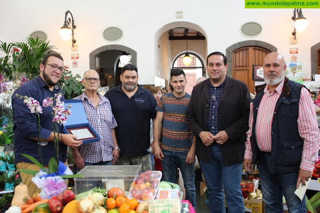 El Ayuntamiento de Santa Cruz de La Palma reconoce la labor de la familia Orribo durante más de 50 años en La Recova