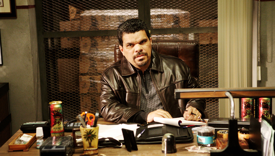 Films Et Séries Tv Avec Luis Guzmán In Character: Luis Guzmán | And So It Begins...