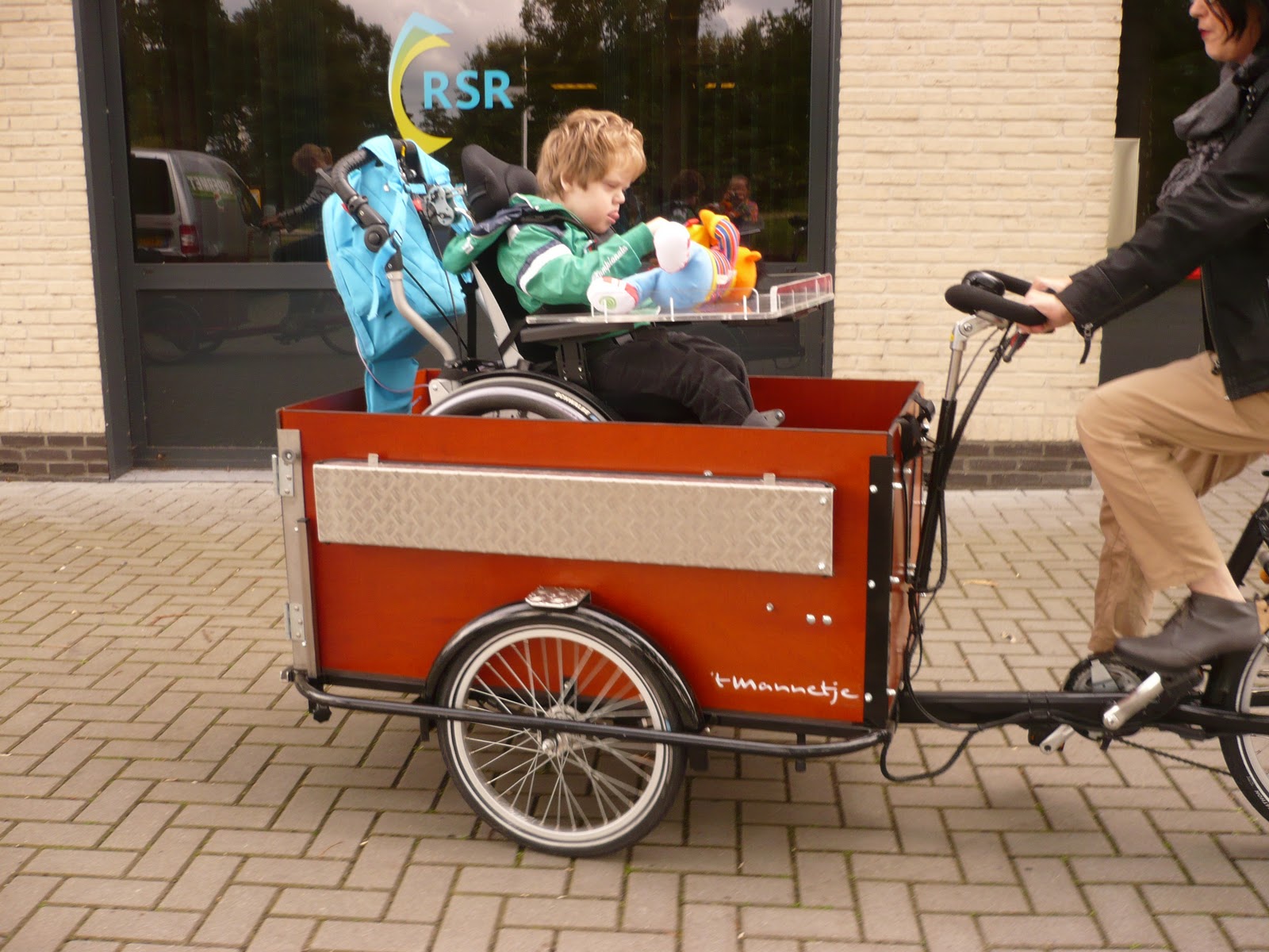 Quint,ons bijzondere kind: Rolstoelbakfiets