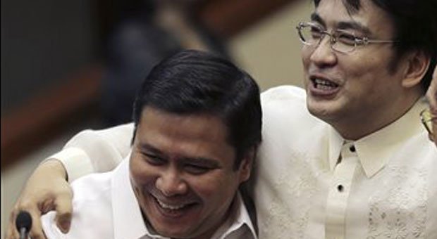 Sen. Bong Revilla Umaasa ding Maging Malaya Rin Kagaya ng Kanyang Kaibigang si Sen. Jinggoy Estrada Sen. Bong Revilla Umaasa ding Maging Malaya Rin Kagaya ng Kanyang Kaibigang si Sen. Jinggoy Estrada