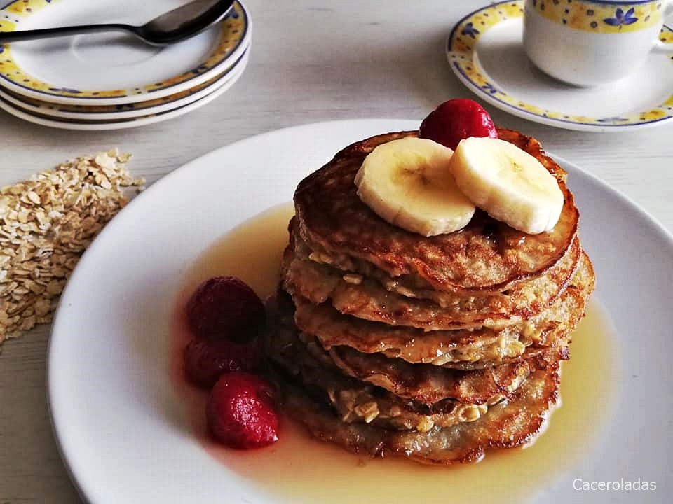 Tortitas de avena y plátano sin harina Caceroladas