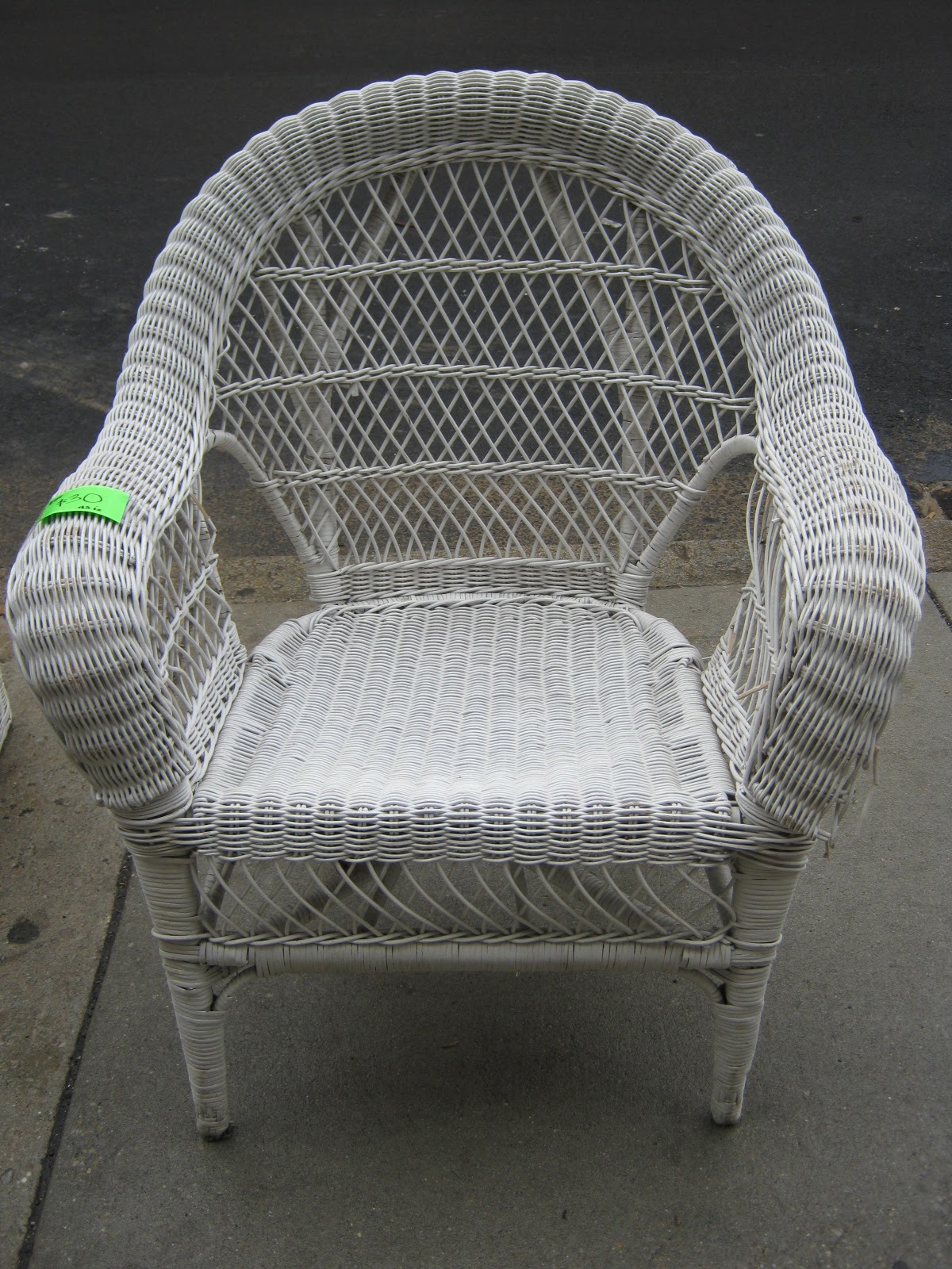 Uhuru Furniture & Collectibles: White Wicker Wonderland SOLD
