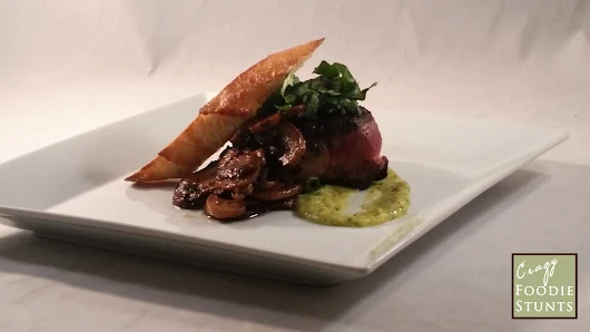 Filet Mignon with Warm Shallot Vinaigrette, Sautéed Mushrooms and Toasted Baguette