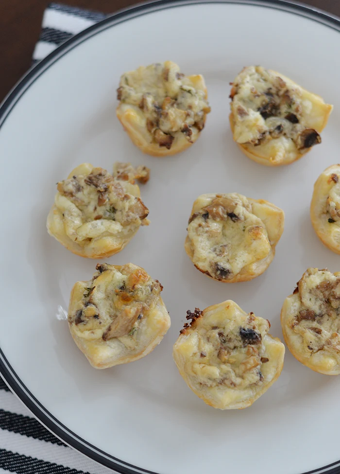 mushroom tartlets, mushroom appetizer recipe, holiday appetizer, creamy mushroom parmesan tartlet