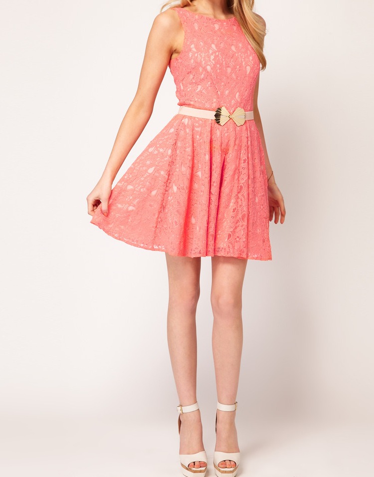 Наденешь розовое платье. Платье розовое. Розовое кружевное платье. Розовое платье с поясом. Девушка в розовом платье.