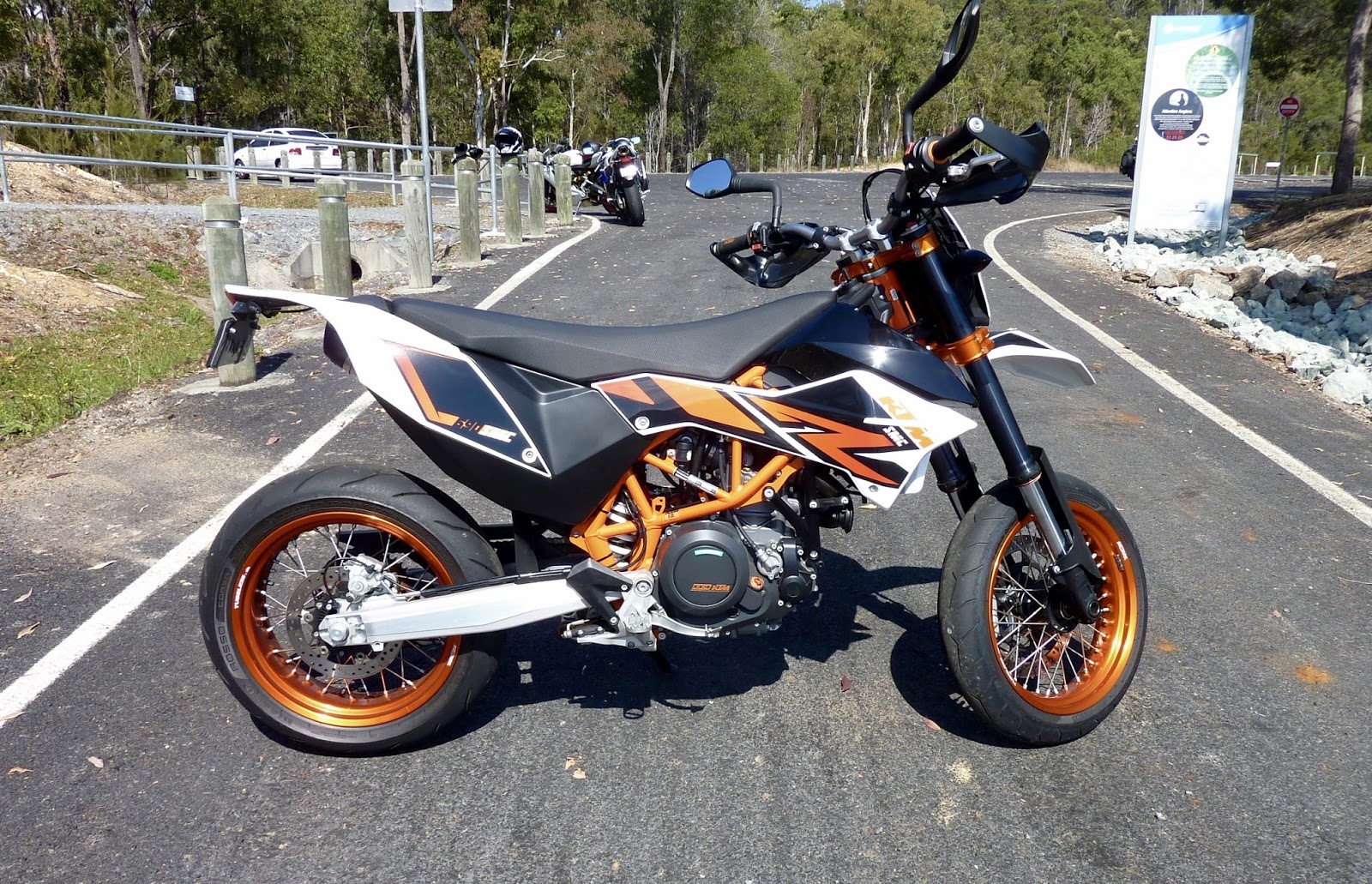 ktm smc690r