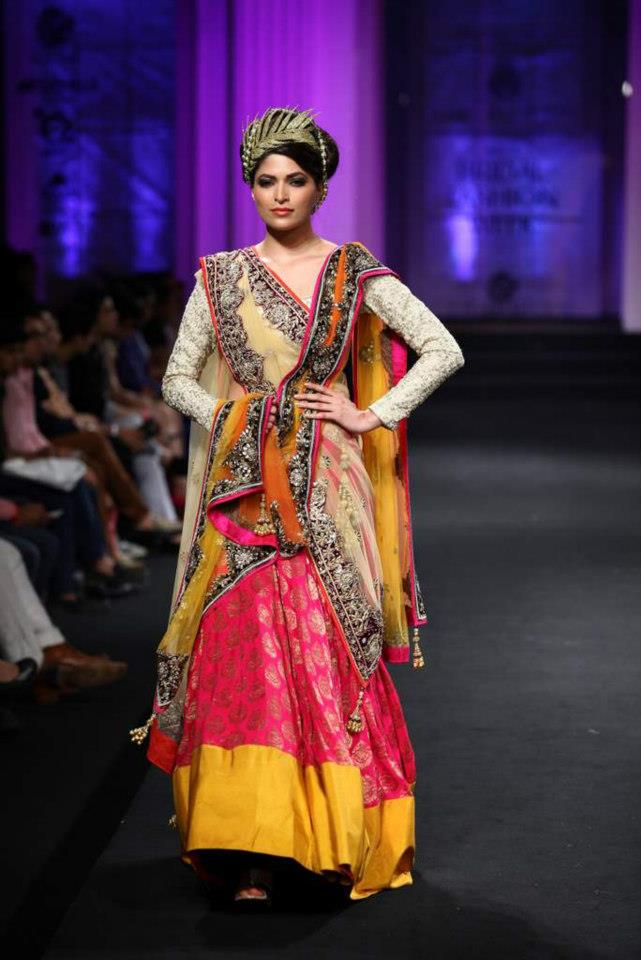 Vikram Phadnis Bridal Collection IBFW 2012 | Aamby Valley Indian Bridal ...