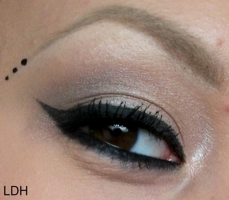 Laura de Hoog Look of the Day; Natural Art