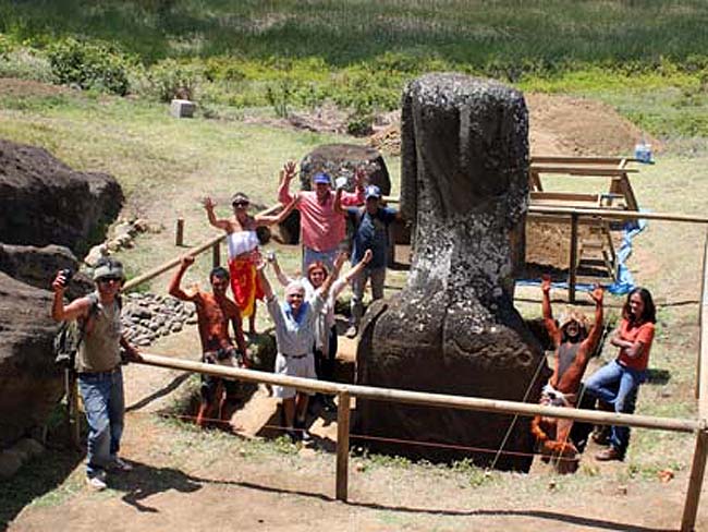 An Amazing Discovery Found Underneath The Easter Island Heads!
