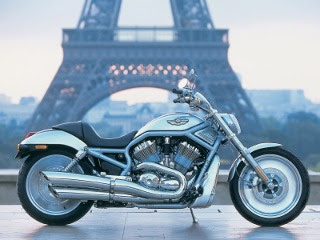 Harley Davidson u Parizu download besplatne pozadine slike za mobitele