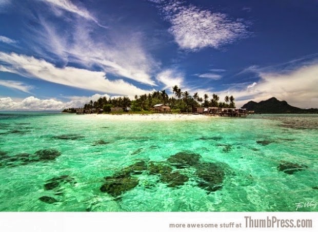 Maiga Island at Semporna Sea, Sabah picture