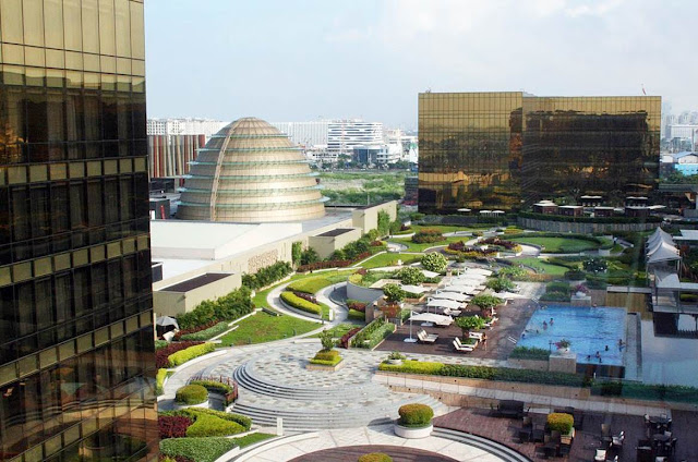 The Hyatt City of Dreams Manila Pool