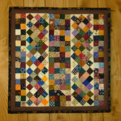 VROOMANS QUILTS: Blogger's Quilt Festival - Spring 2015 - Scrappy Quilt