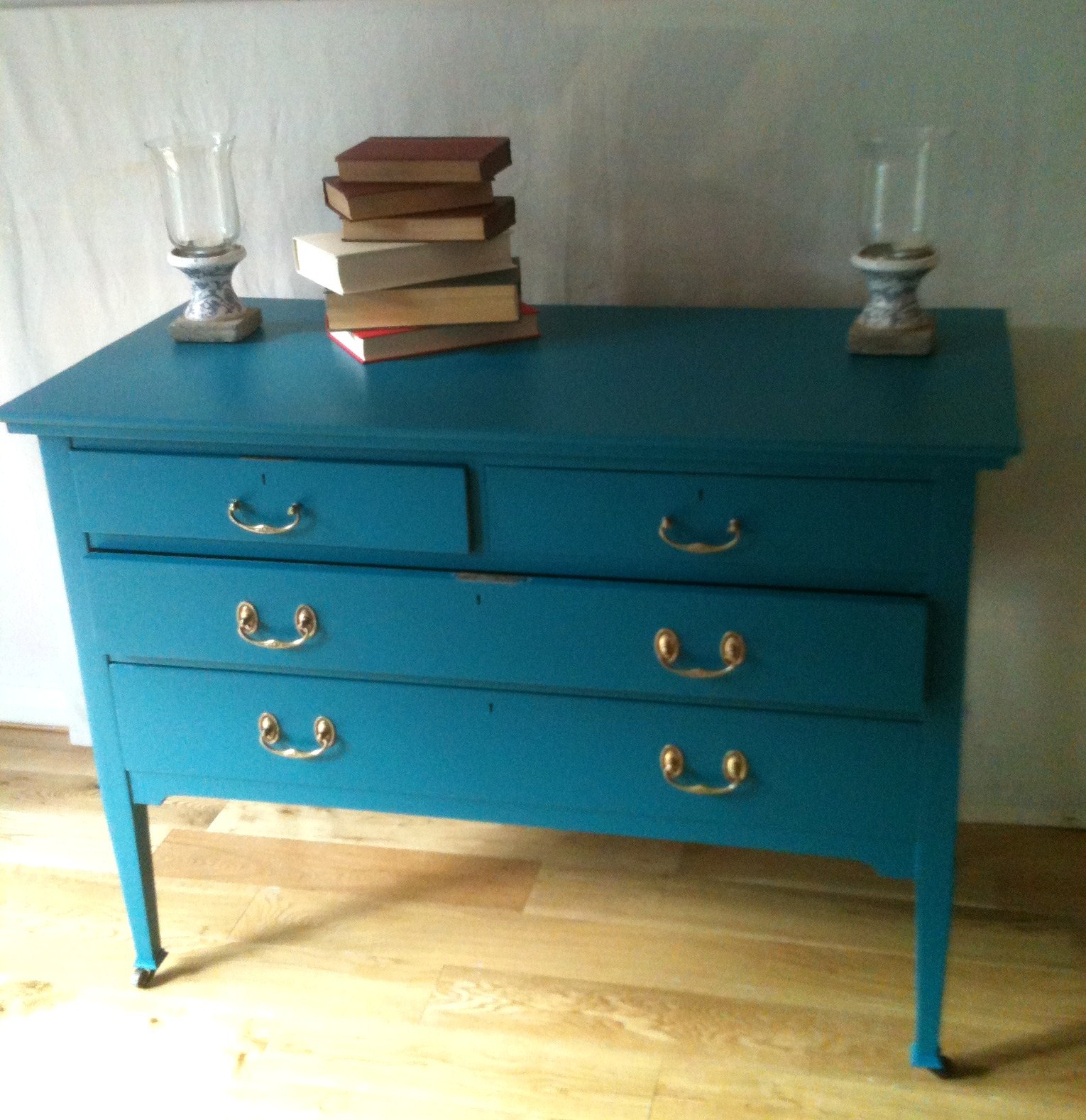 BowieBelle Vintage & Upcycled Furniture