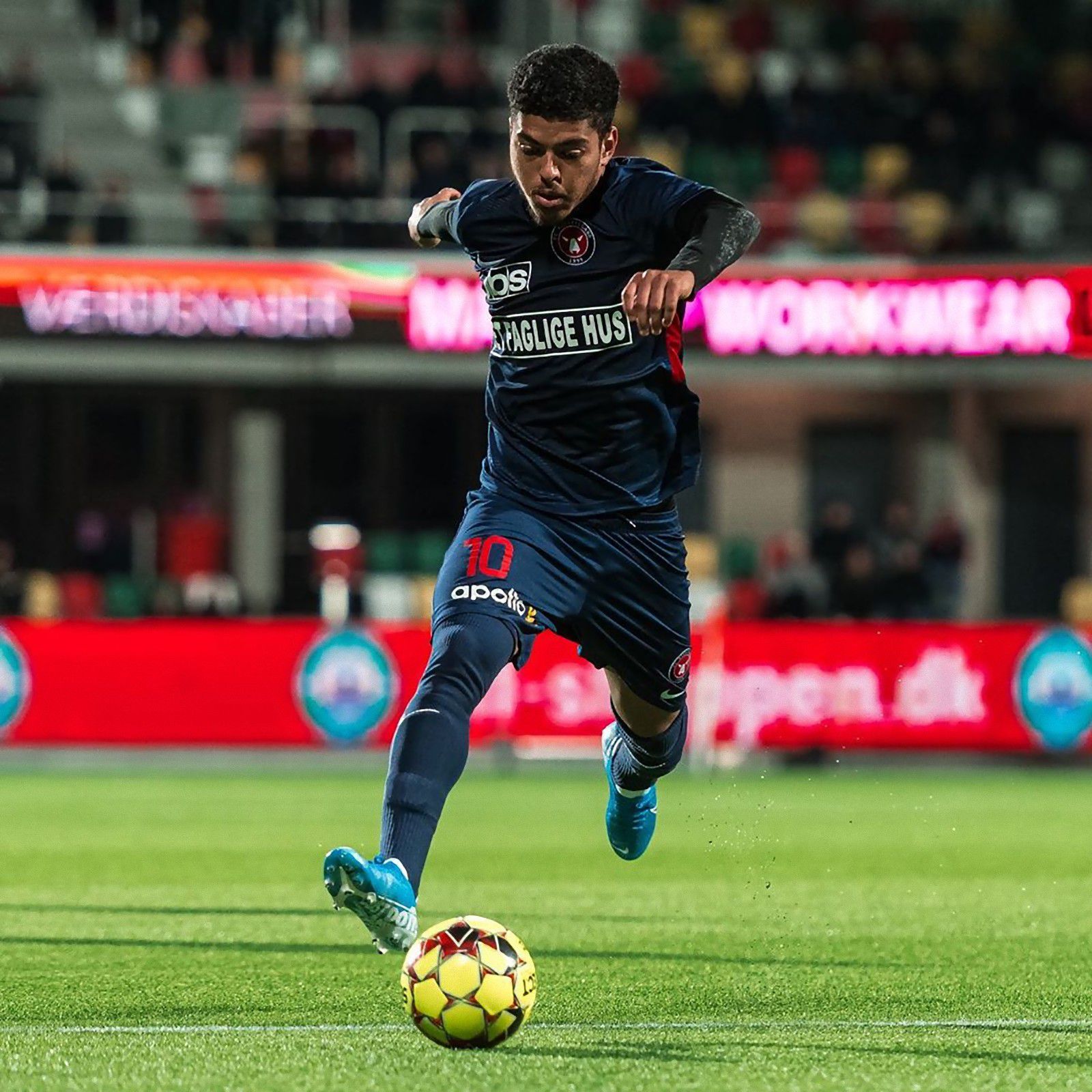 デンマークリーグ優勝 FCミッティラン 2020-21 ユニフォーム - ユニ11