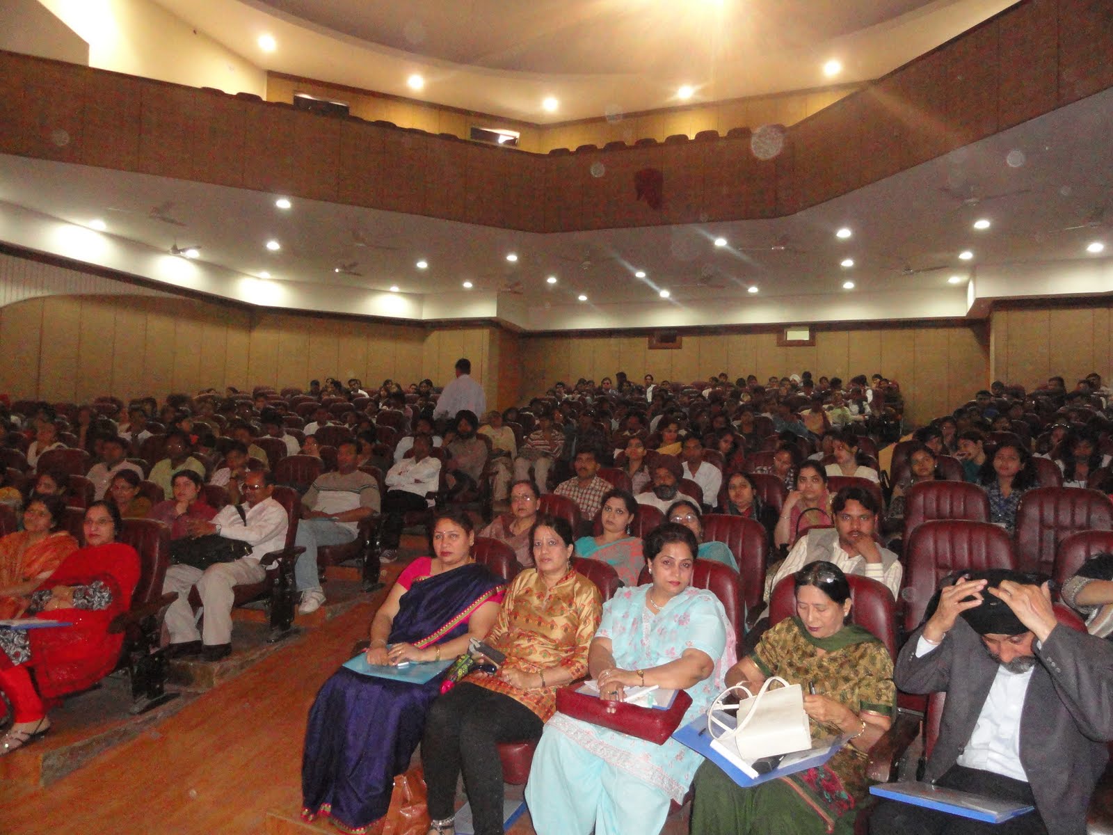 Sikhs India - Online Sikh News Channel: Sri Guru Nanak Dev Khalsa College