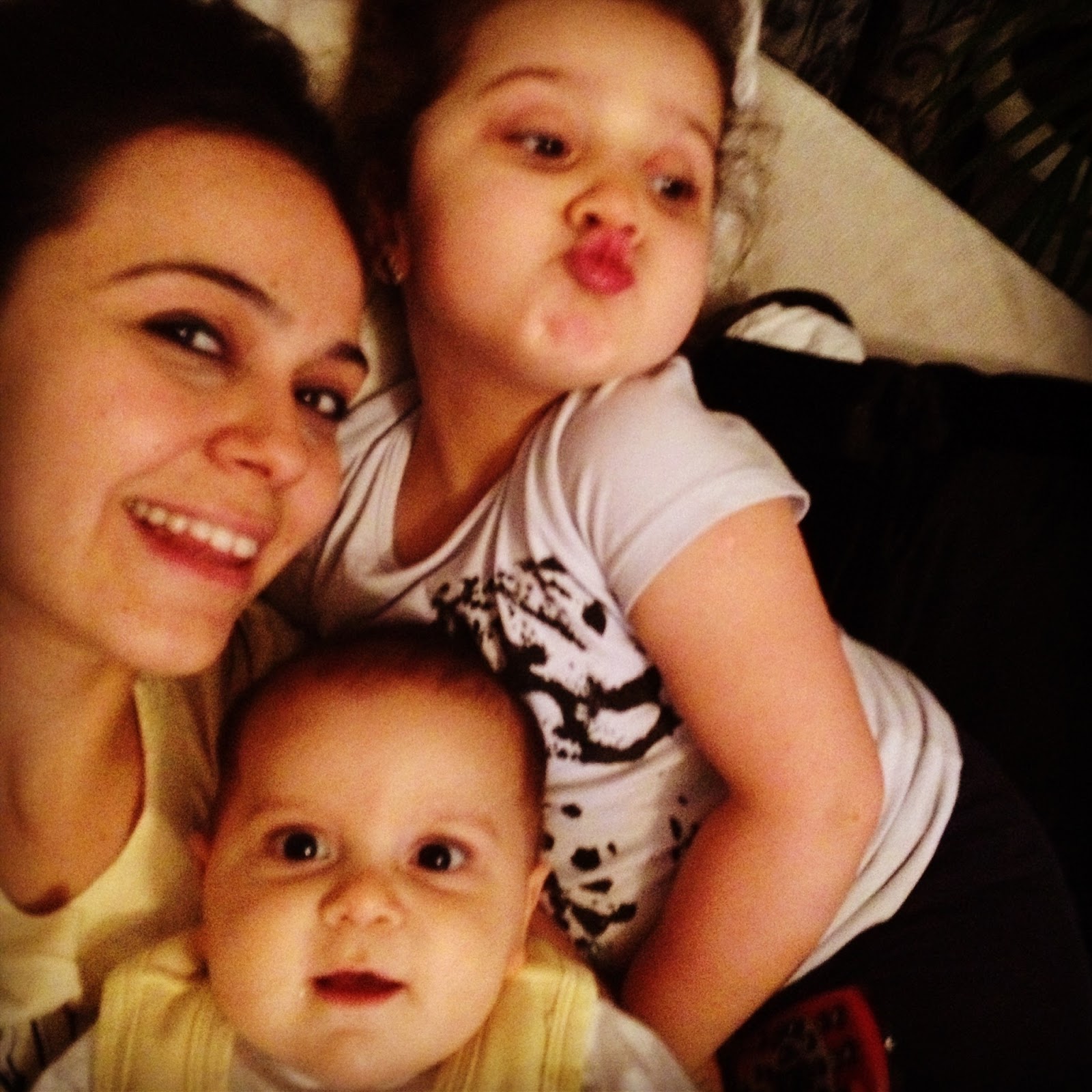 DURU&AHMET ARIN BİR TEK ANNEM OLSUN BANA BİR ŞEY OLMAZ….. DURU&AHMET ARIN BİR TEK ANNEM OLSUN BANA BİR ŞEY OLMAZ…..