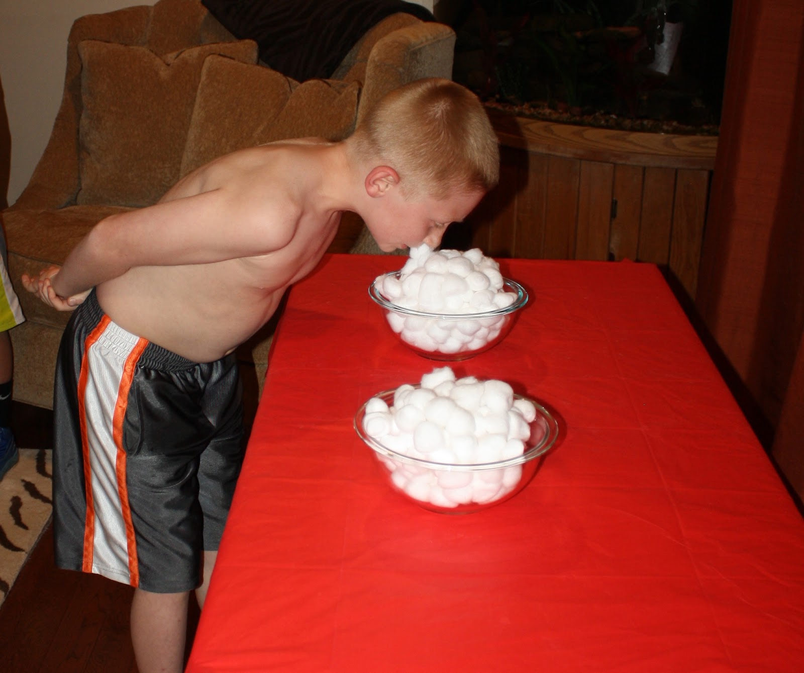 Bolling With 5 Minute To Win It "Nose Dive" Challenge