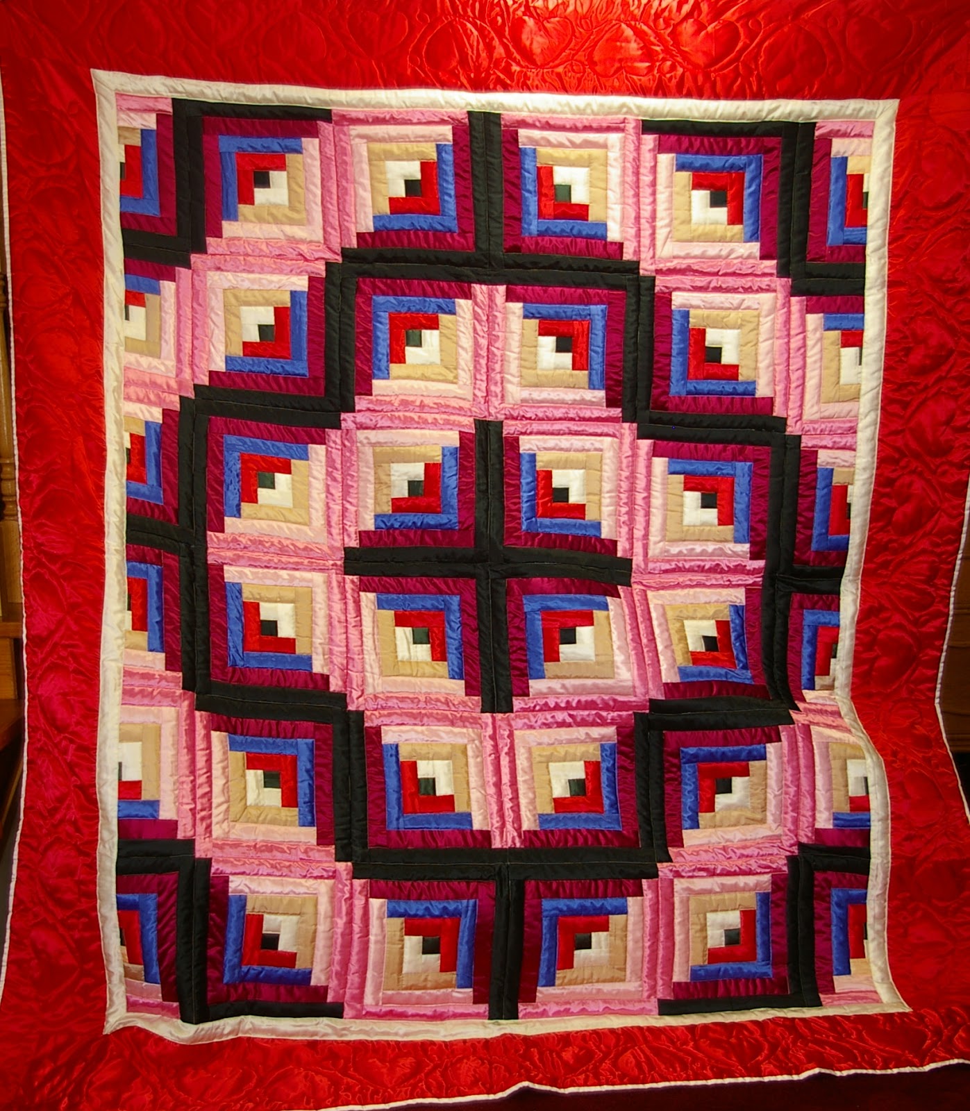 Marie's Quilts Diamond Log Cabin (Satin)