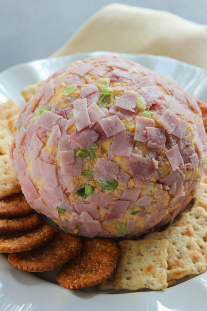 Ham & Cheddar Cheese Ball | The Chef Next Door