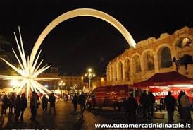 Verona Mercatini Di Natale.Caffe Letterari Verona Tra Eventi E Mercatini Di Natale 2016