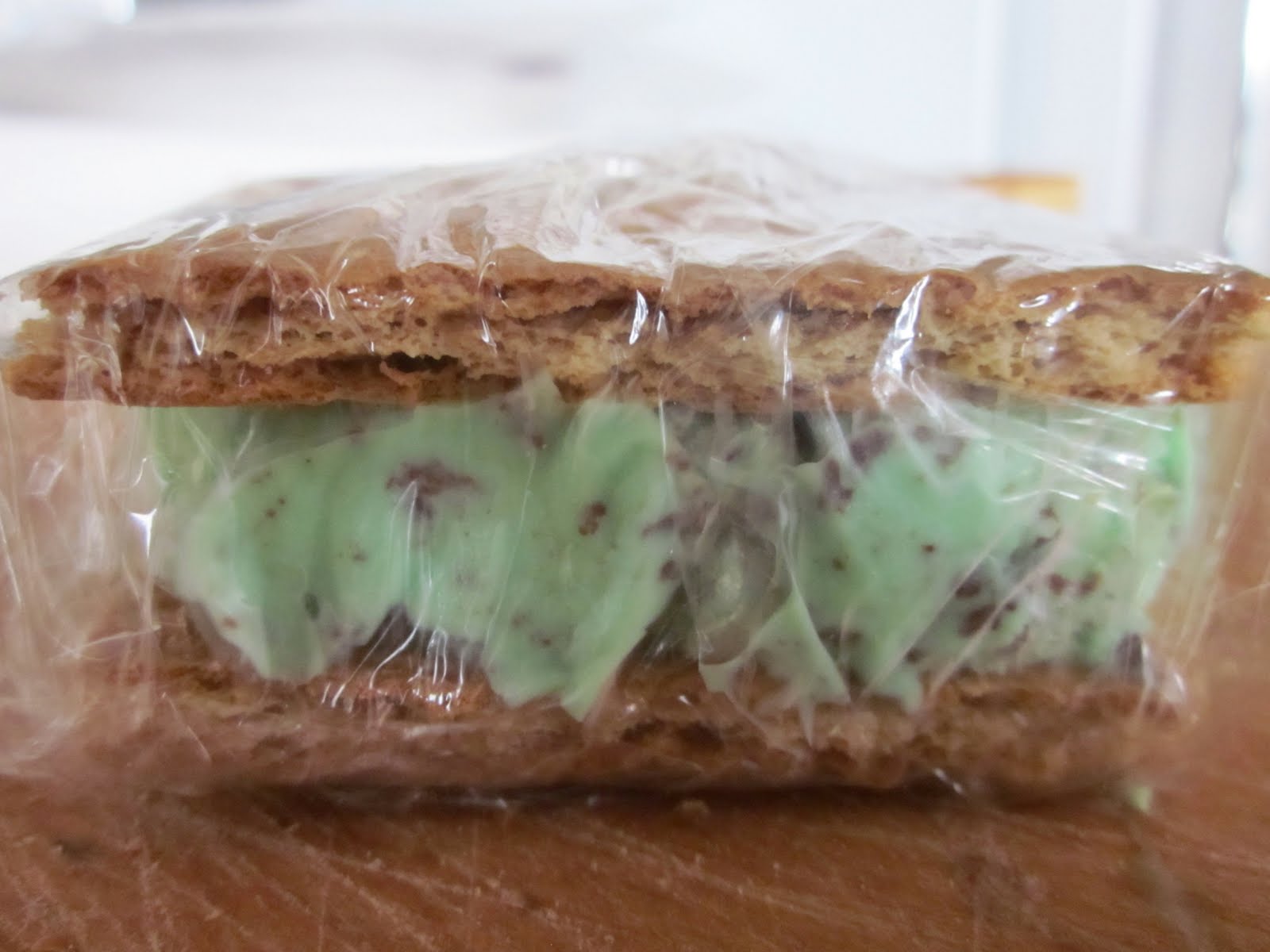 2 Make Ends Meet Frugal Ice Cream Sandwiches....easy too!!!
