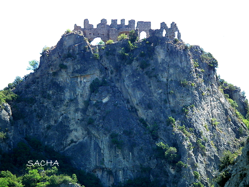Un jour....Une photo ! Le château du Géant " St GuilhemleDésert