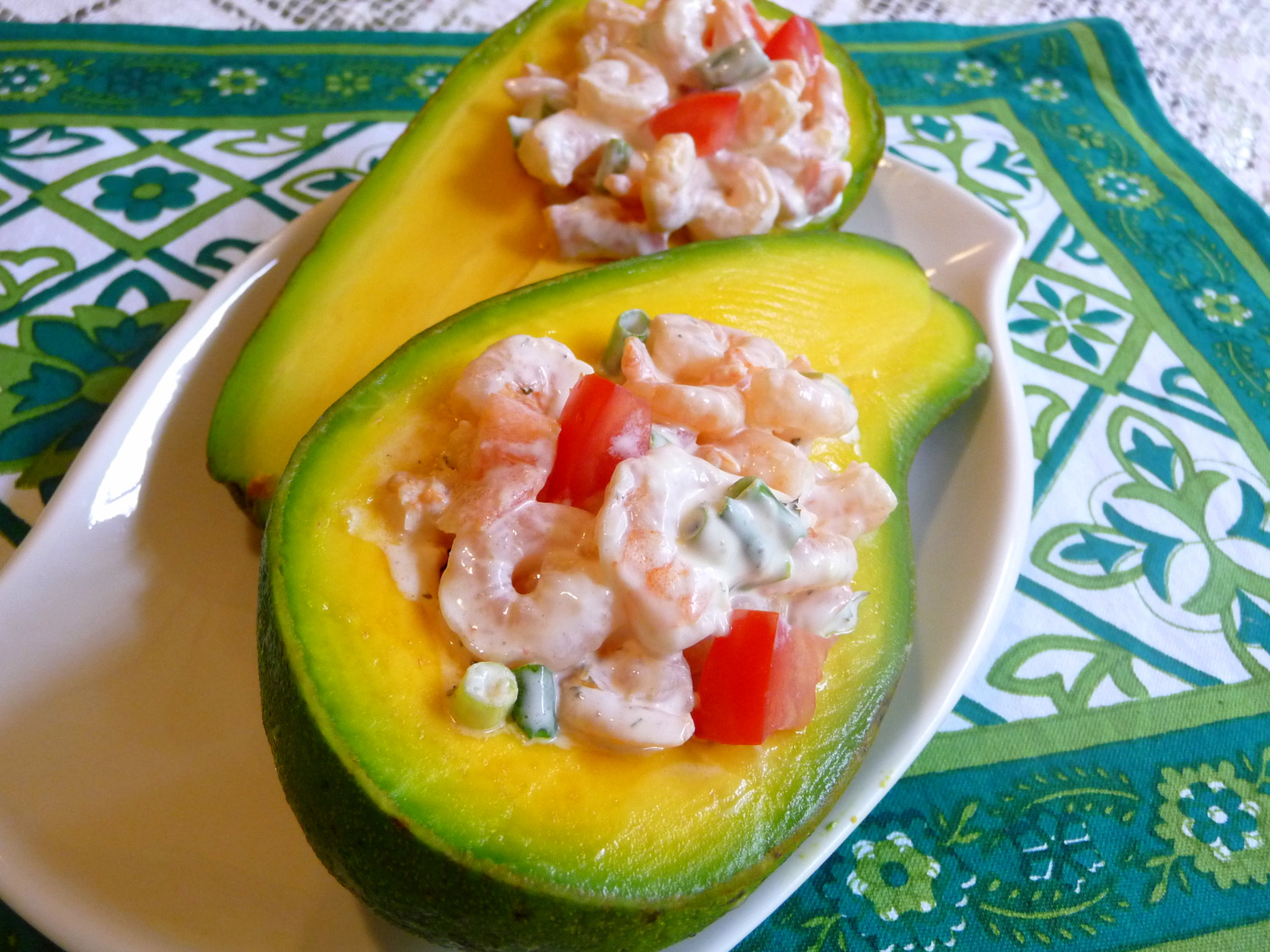 SPLENDID LOWCARBING BY JENNIFER ELOFF SHRIMP SALAD IN AVOCADO BOATS