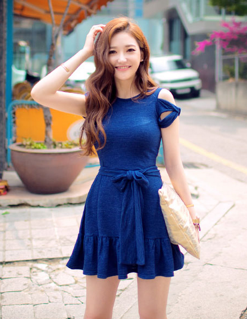 [Chuu] Self-Tie Dress With Twist Off-Shoulder Sleeves | KSTYLICK ...