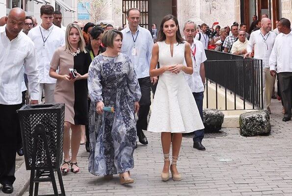 Queen Letizia wore Carolina Herrera Dress from Spring 2016 Ready-to-Wear Collection