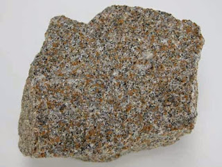 Glosario - Roca sedimentaria - arenisca - foro de minerales