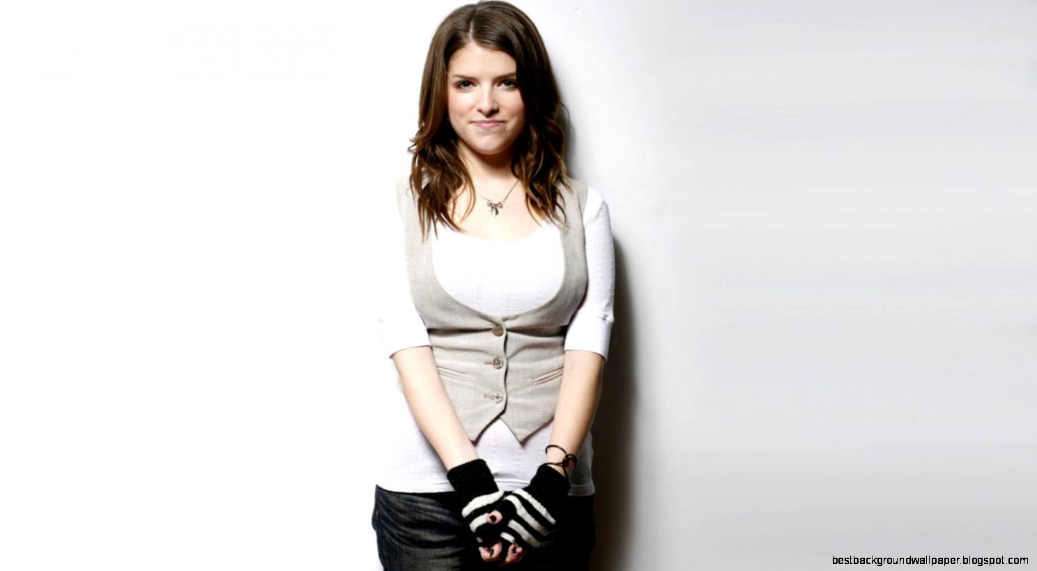 Anna Kendrick Hot