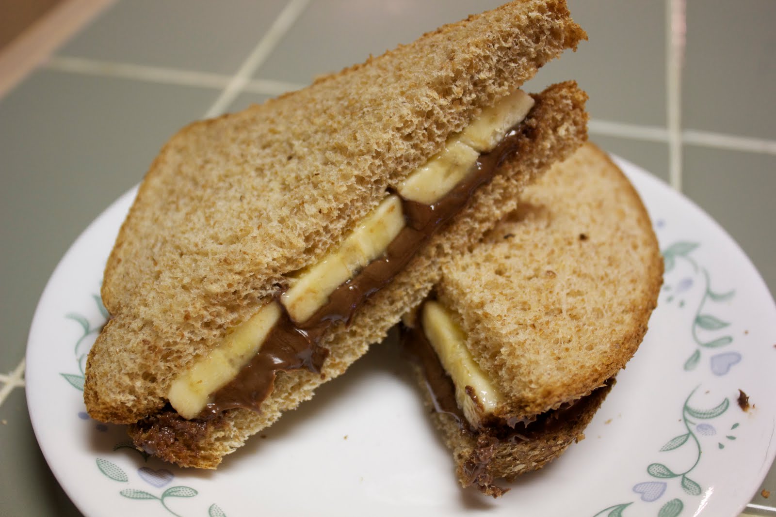 Friendly Kitchen: Nutella &amp; Banana Sandwich