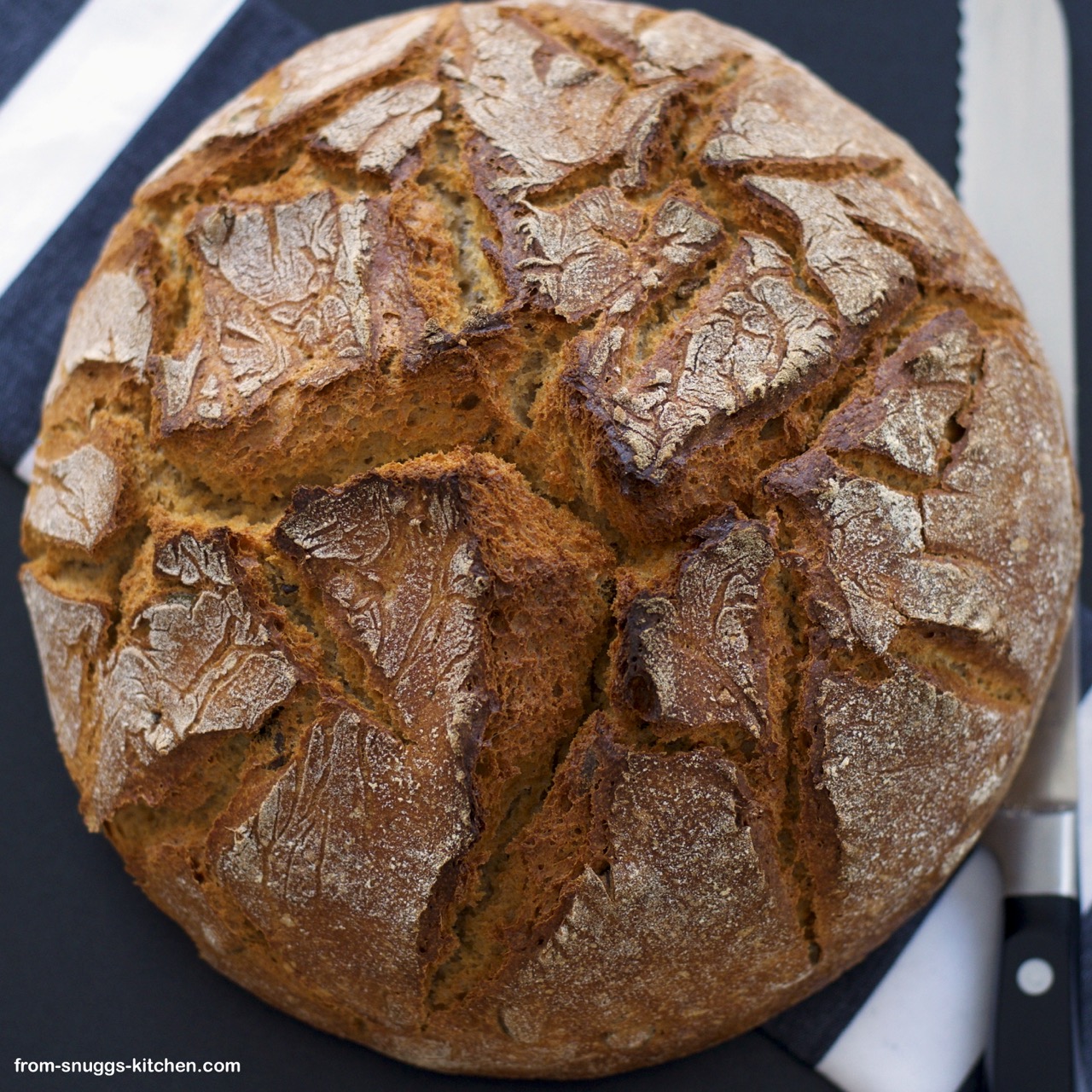 Dinkelbrot mit roher Kartoffel und Kürbiskernen - From-Snuggs-Kitchen