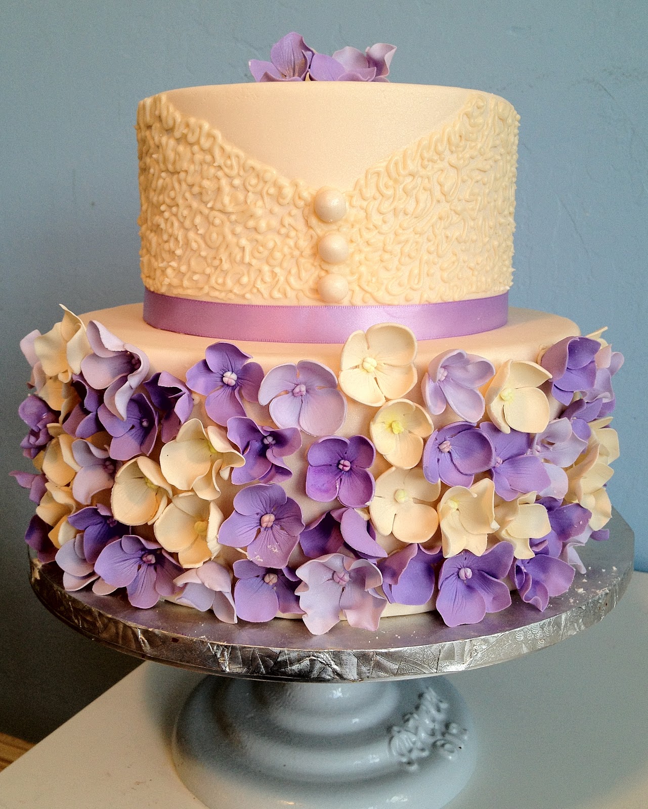 Eileen Fry Cakes: Hydrangea Dress Cake