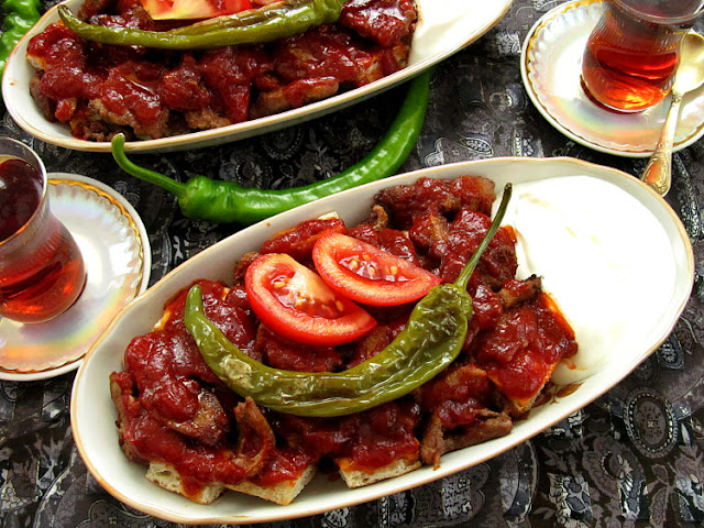 Искандер Кебаб (Iskender kebap)