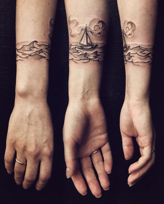 19 Wonderful Wave Tattoo Designs