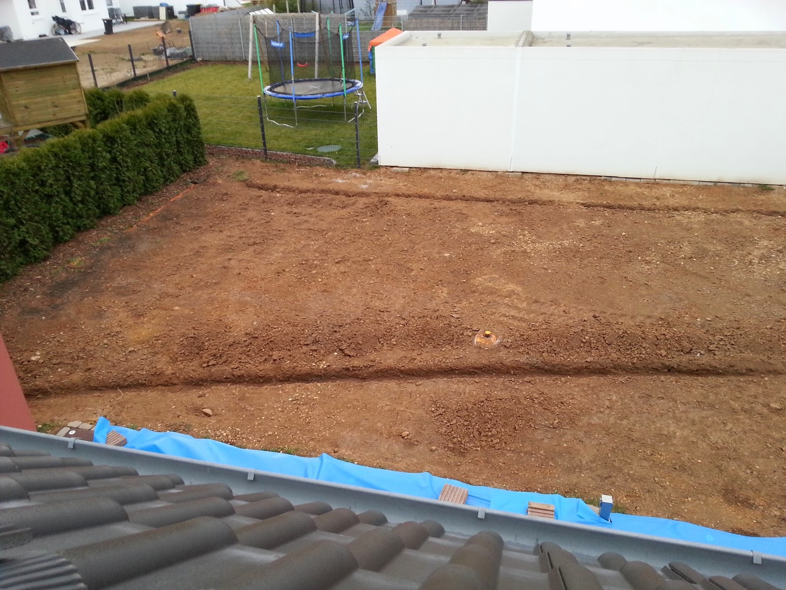 Heikes & Dennis' Bautagebuch: Gartenbewässerung verlegen - Teil 1 (Gräben)