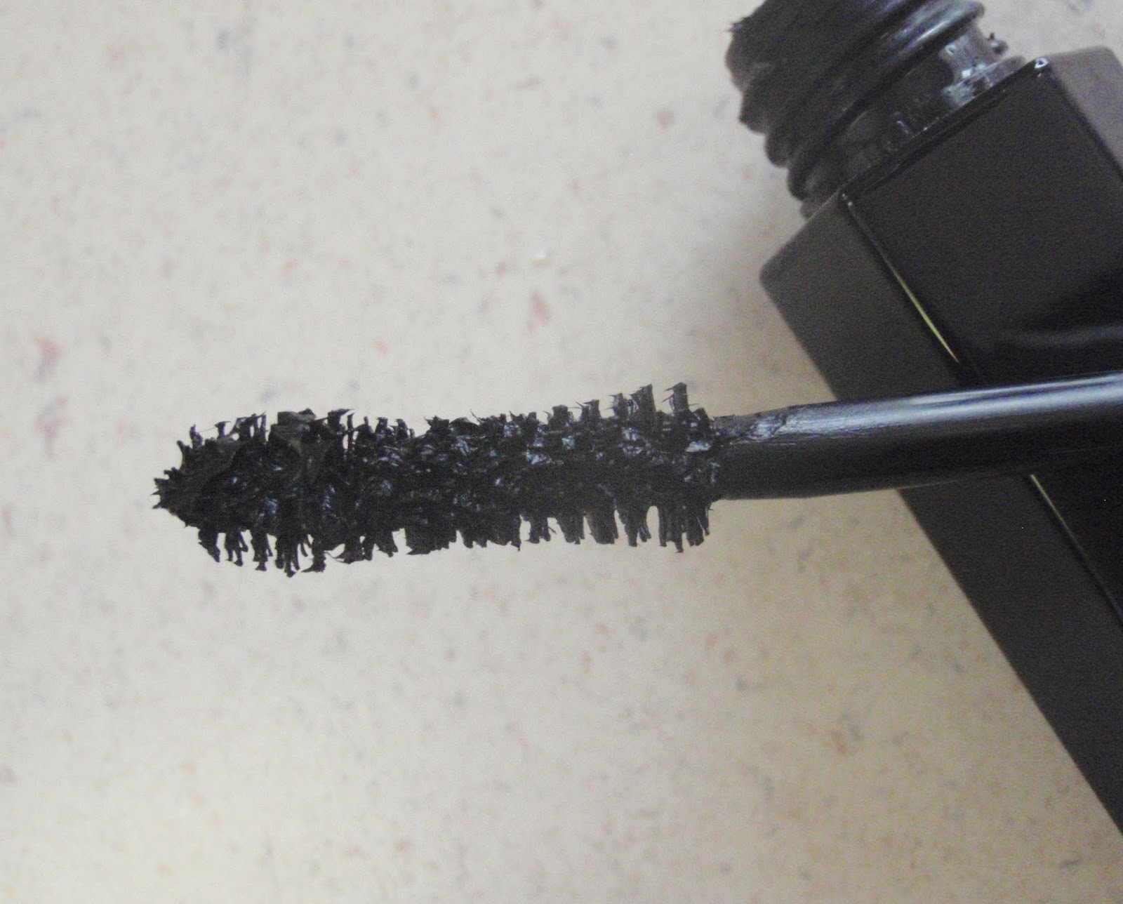 Marc Jacobs Velvet Noir Major Volume Mascara Review