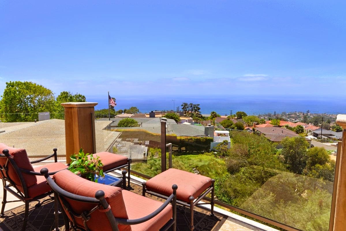 Open House In La Jolla We're Hosting Team Chodorow's Listing At 1252