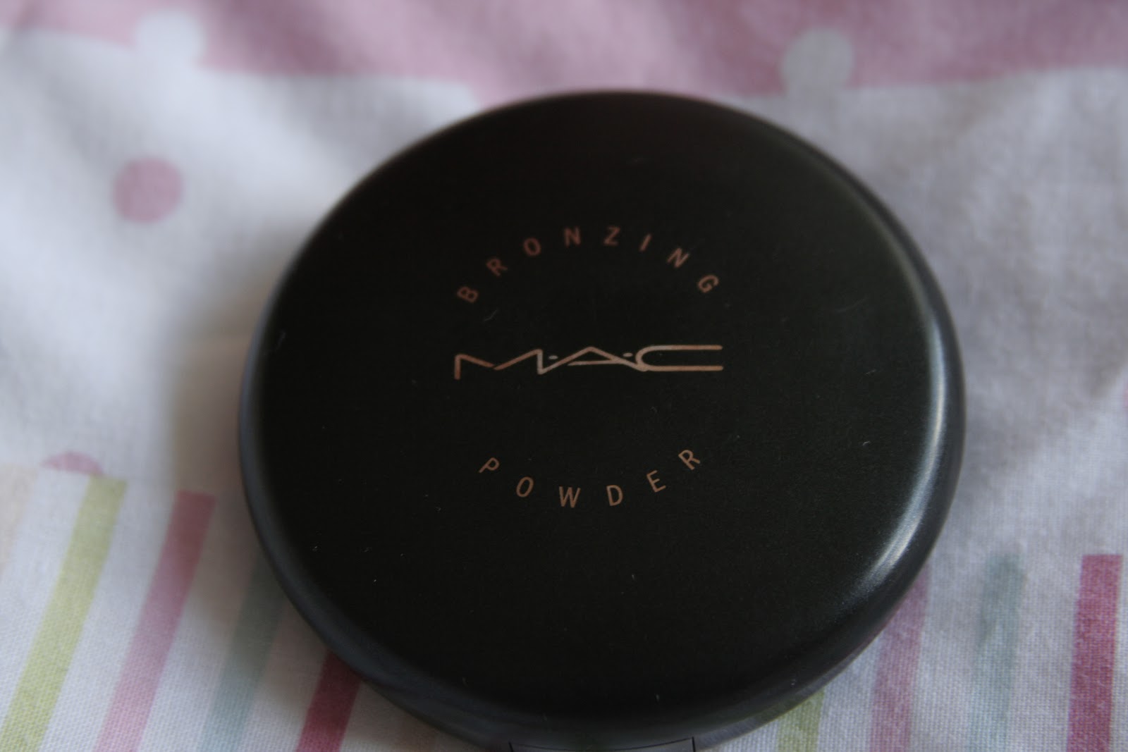 LucyGraceHearts MAC Bronzing Powder